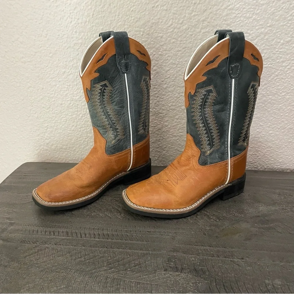 Cody James Leather Cowboy Boots